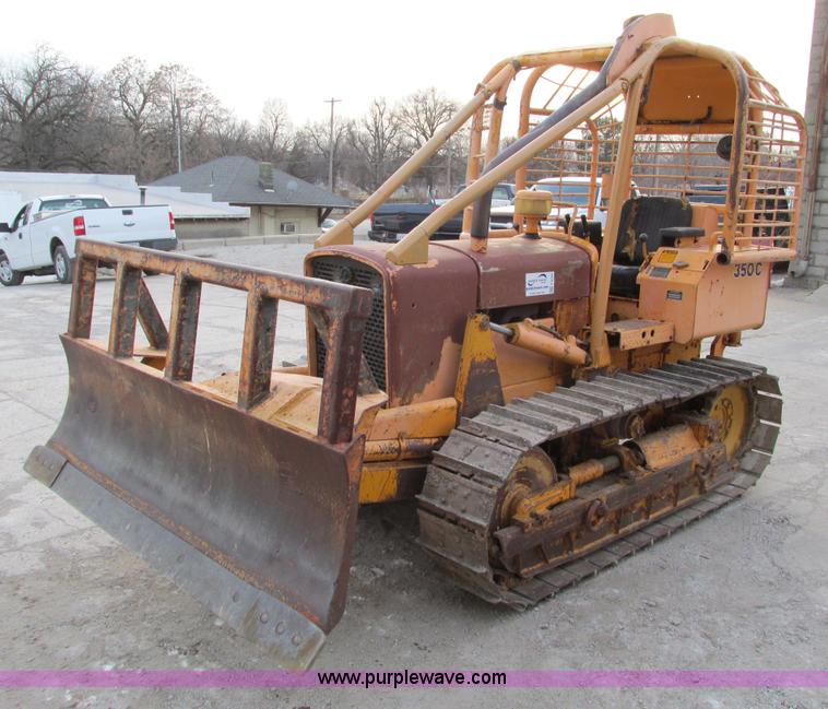 image for item F4209 1985 John Deere 350C dozer
