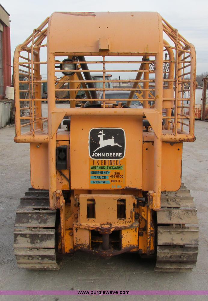 image for item F4209 1985 John Deere 350C dozer