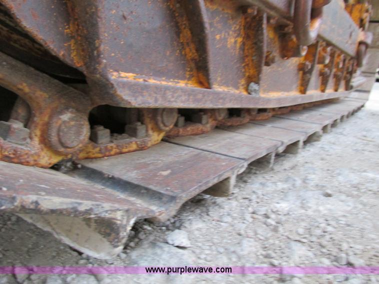 image for item F4209 1985 John Deere 350C dozer