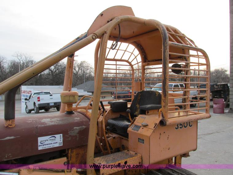 image for item F4209 1985 John Deere 350C dozer