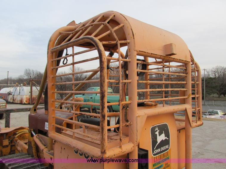 image for item F4209 1985 John Deere 350C dozer