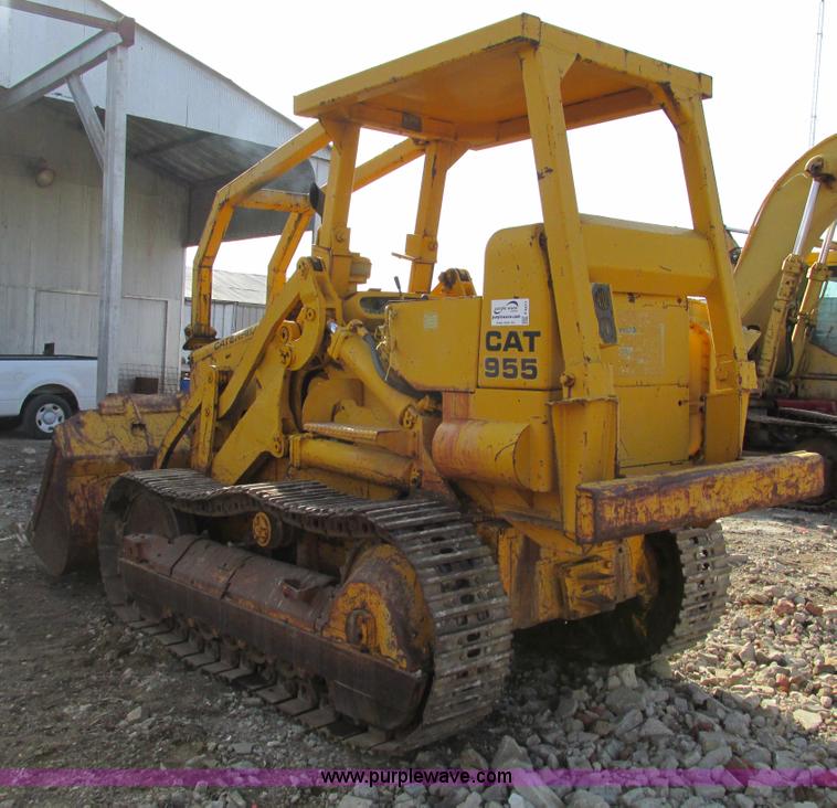 image for item F4211 1965 Caterpillar 955 track loader