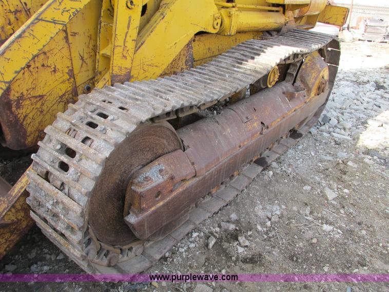 image for item F4211 1965 Caterpillar 955 track loader