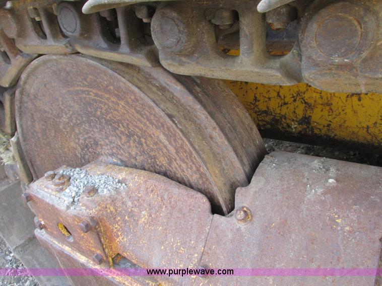 image for item F4211 1965 Caterpillar 955 track loader