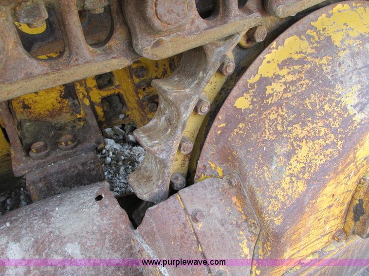 image for item F4211 1965 Caterpillar 955 track loader