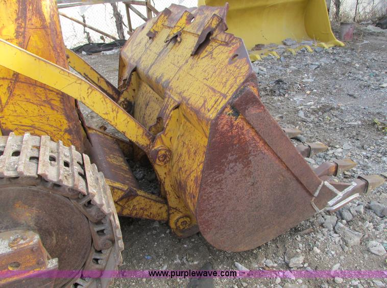 image for item F4211 1965 Caterpillar 955 track loader