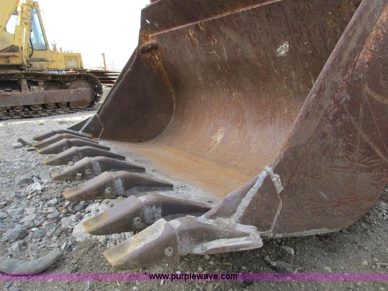 image for item F4211 1965 Caterpillar 955 track loader