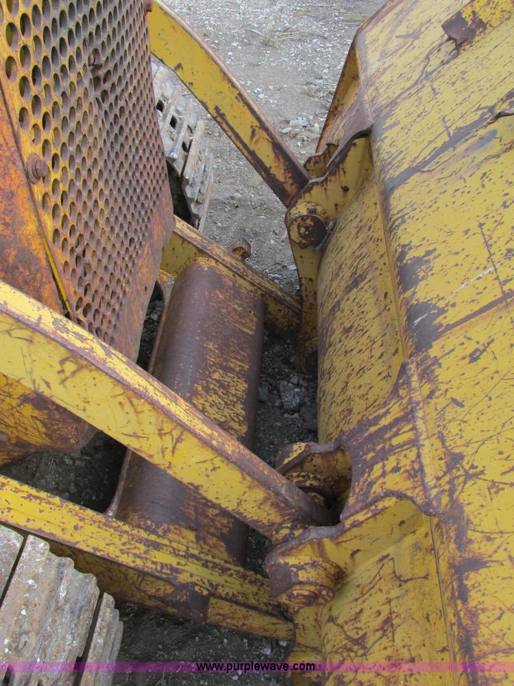 image for item F4211 1965 Caterpillar 955 track loader