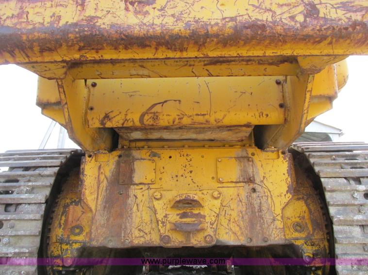 image for item F4211 1965 Caterpillar 955 track loader