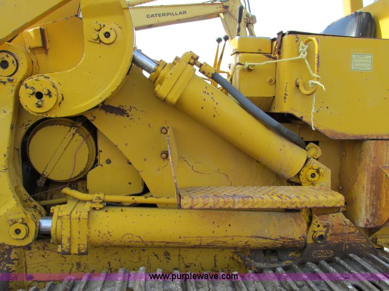 image for item F4211 1965 Caterpillar 955 track loader