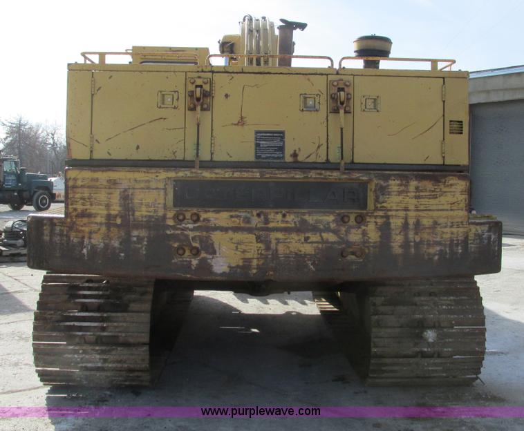 image for item F4212 1984 Caterpillar 235 excavator