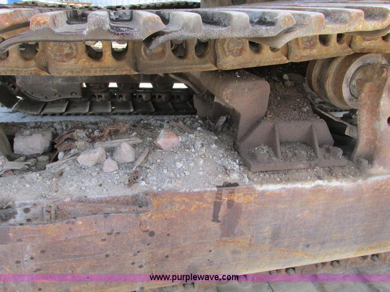 image for item F4212 1984 Caterpillar 235 excavator