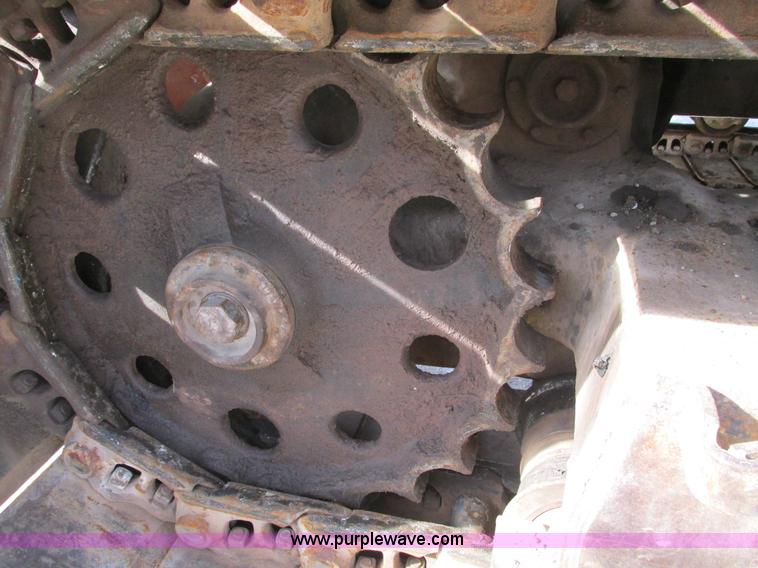 image for item F4212 1984 Caterpillar 235 excavator