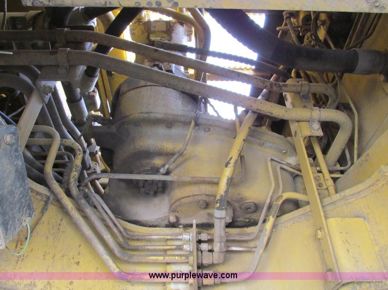 image for item F4212 1984 Caterpillar 235 excavator