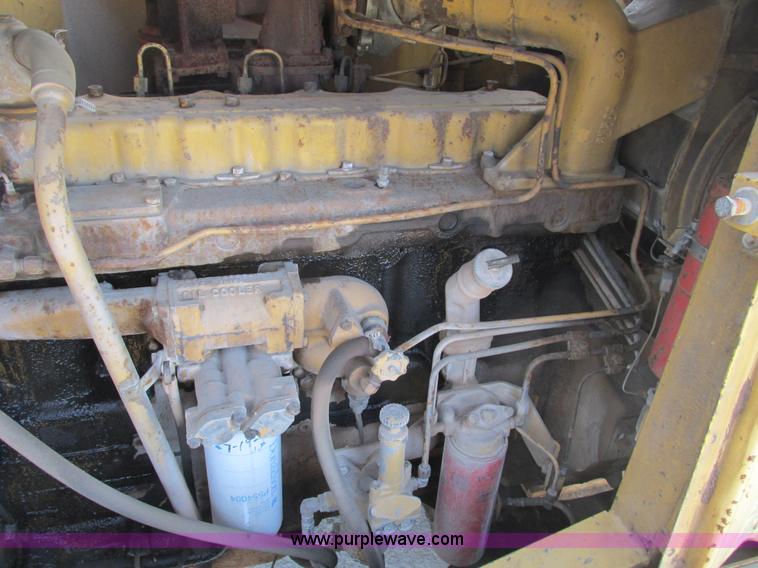 image for item F4212 1984 Caterpillar 235 excavator