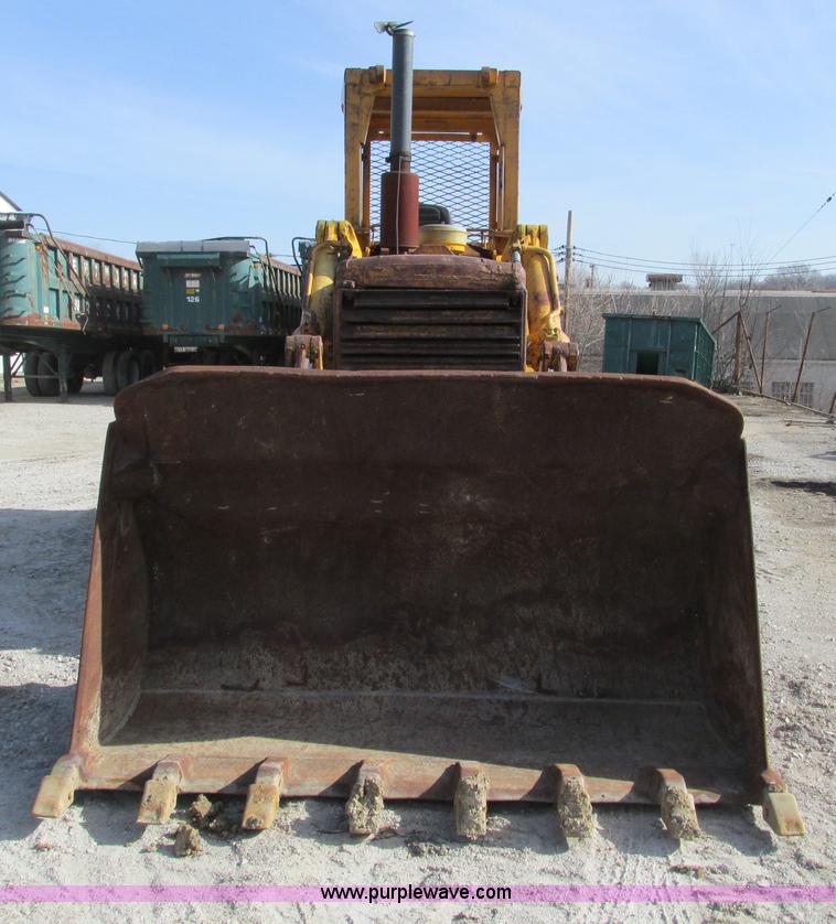 image for item F4213 1972 Caterpillar 977L track loader