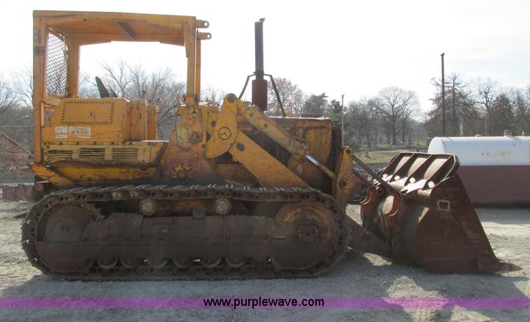 image for item F4213 1972 Caterpillar 977L track loader