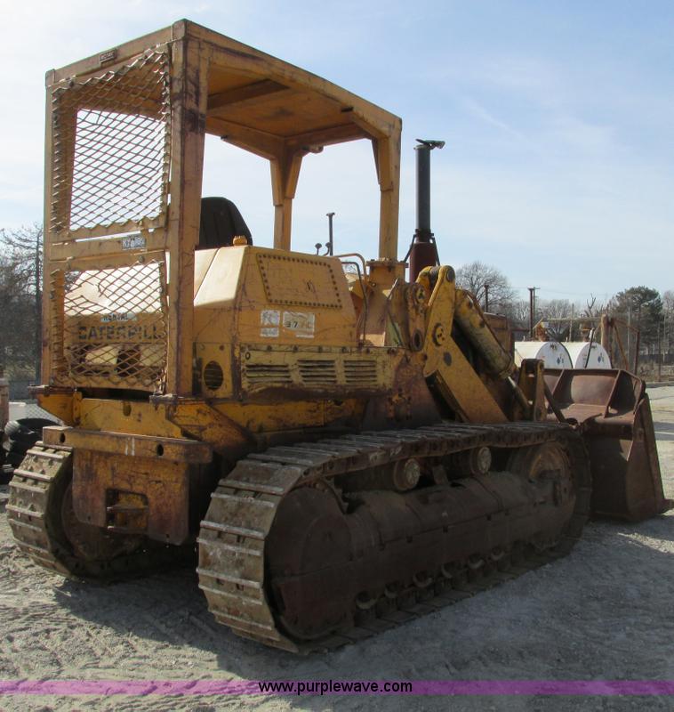 image for item F4213 1972 Caterpillar 977L track loader