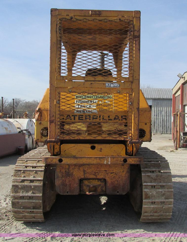 image for item F4213 1972 Caterpillar 977L track loader