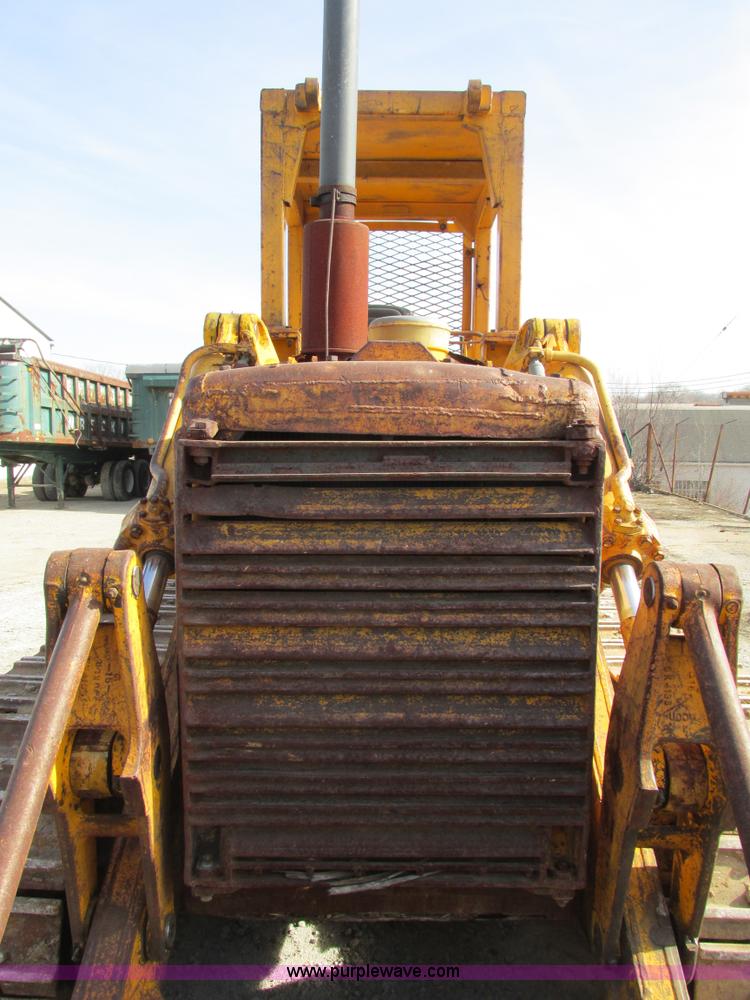 image for item F4213 1972 Caterpillar 977L track loader