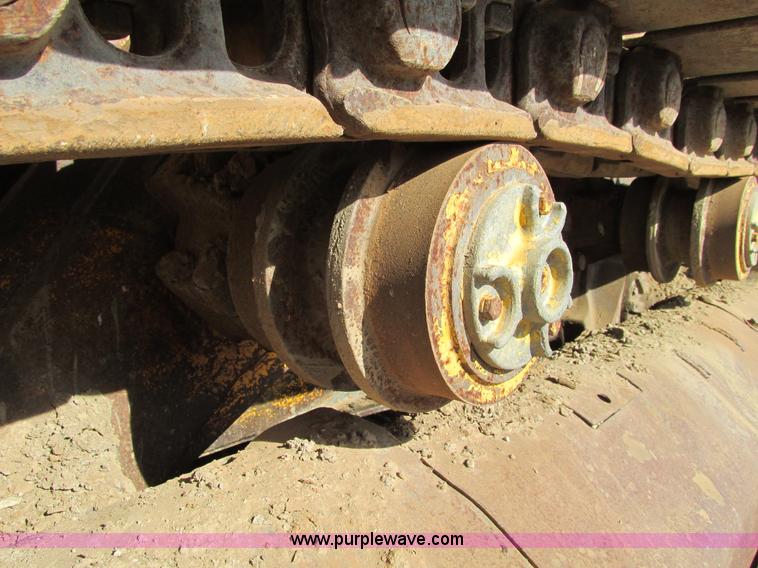 image for item F4213 1972 Caterpillar 977L track loader