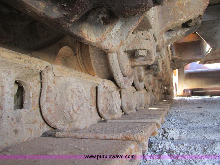 image for item F4213 1972 Caterpillar 977L track loader