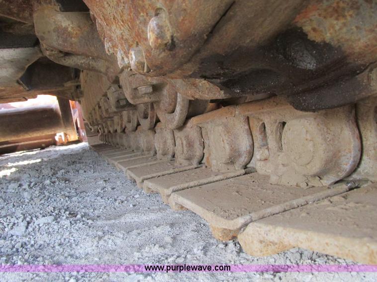 image for item F4213 1972 Caterpillar 977L track loader