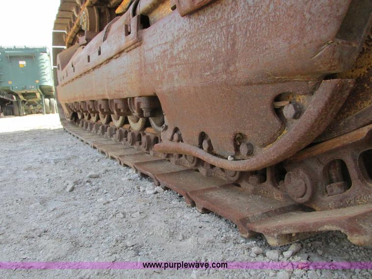 image for item F4213 1972 Caterpillar 977L track loader
