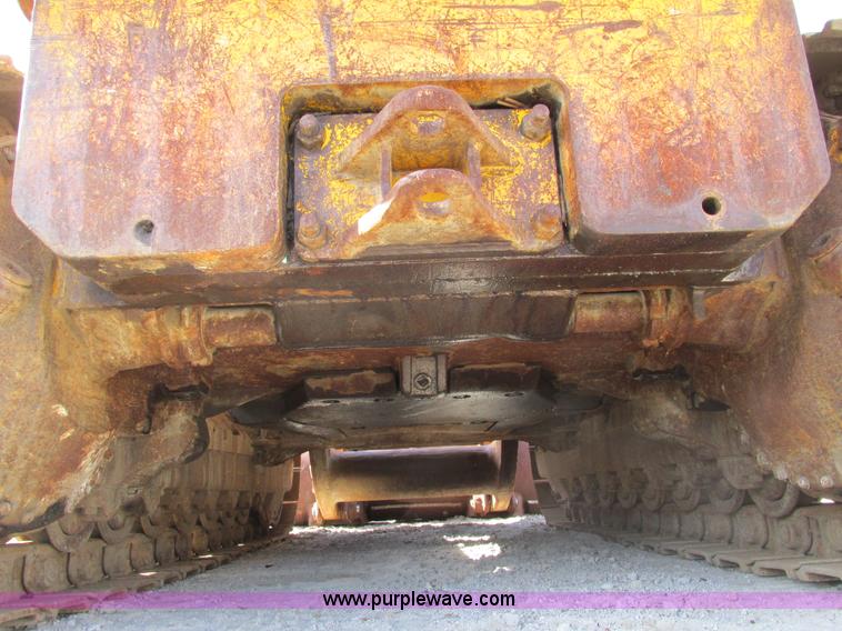 image for item F4213 1972 Caterpillar 977L track loader