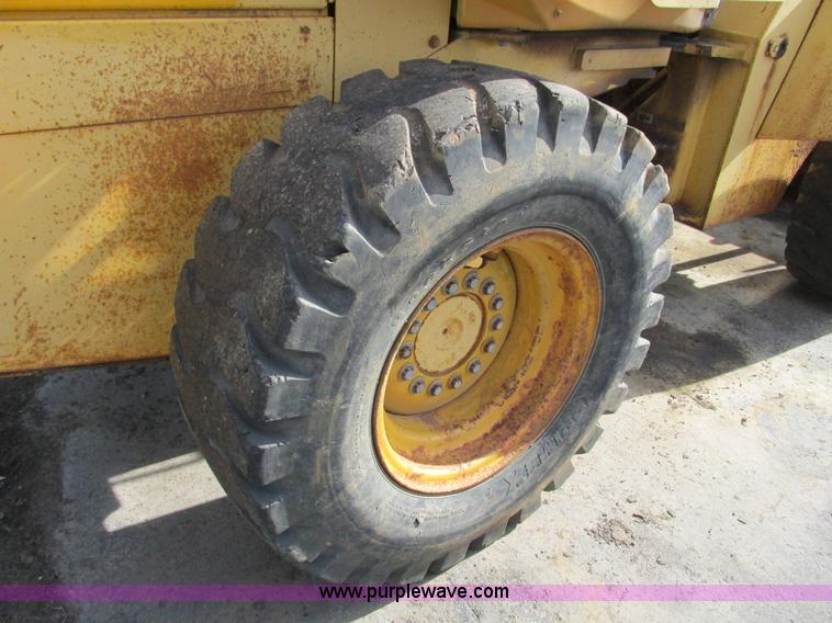 image for item F4218 1994 John Deere 544G  wheel loader