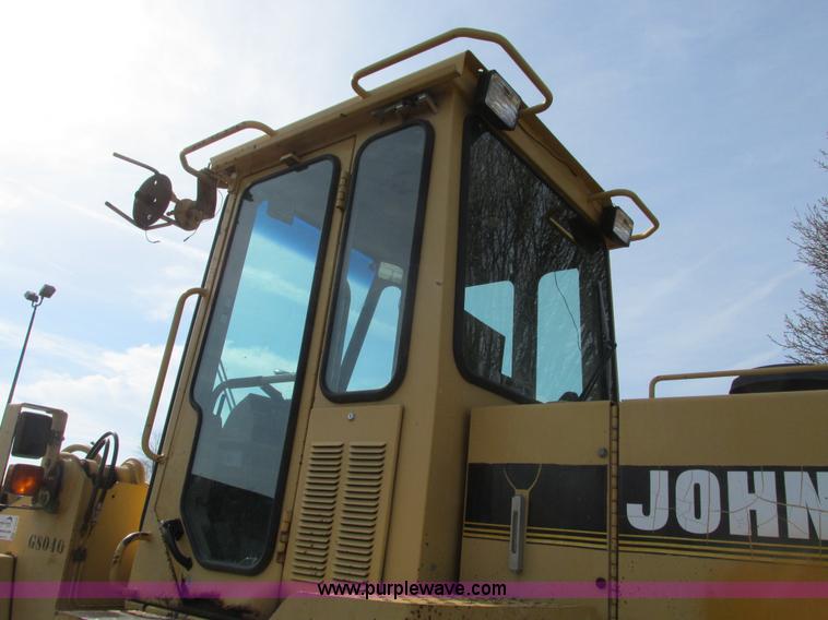 image for item F4218 1994 John Deere 544G  wheel loader