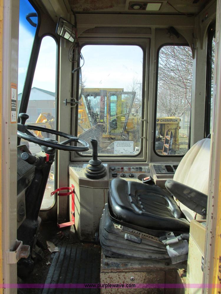 image for item F4218 1994 John Deere 544G  wheel loader