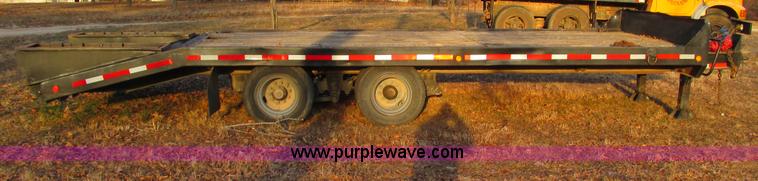 image for item F4224 1991 Towmaster T-40 20' equipment trailer