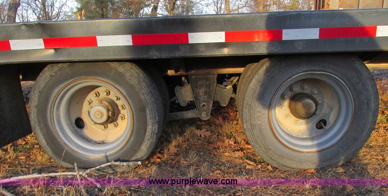image for item F4224 1991 Towmaster T-40 20' equipment trailer