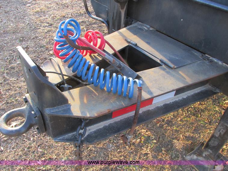 image for item F4224 1991 Towmaster T-40 20' equipment trailer