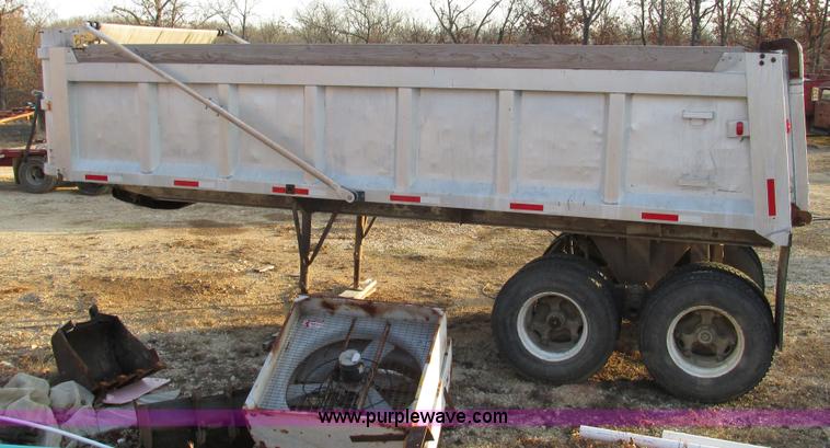 image for item F4227 1977 Highway TA 2442 24' aluminum end dump trailer