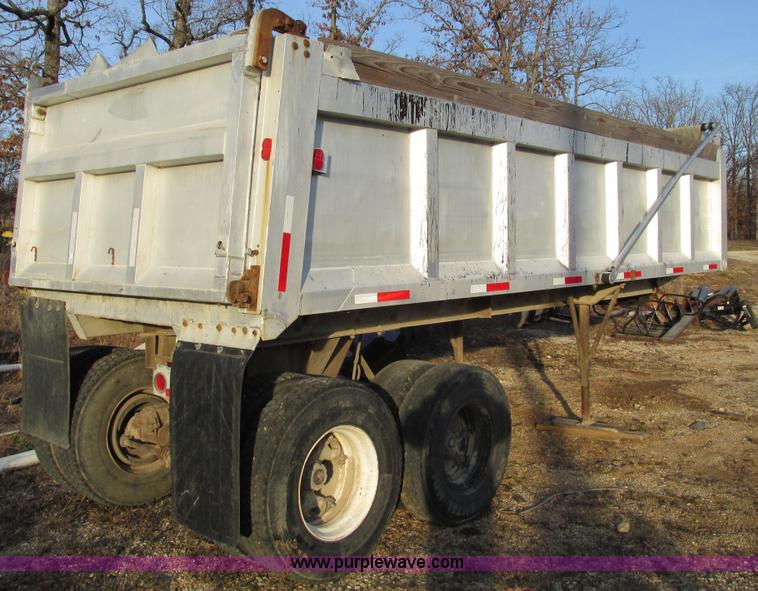 image for item F4227 1977 Highway TA 2442 24' aluminum end dump trailer