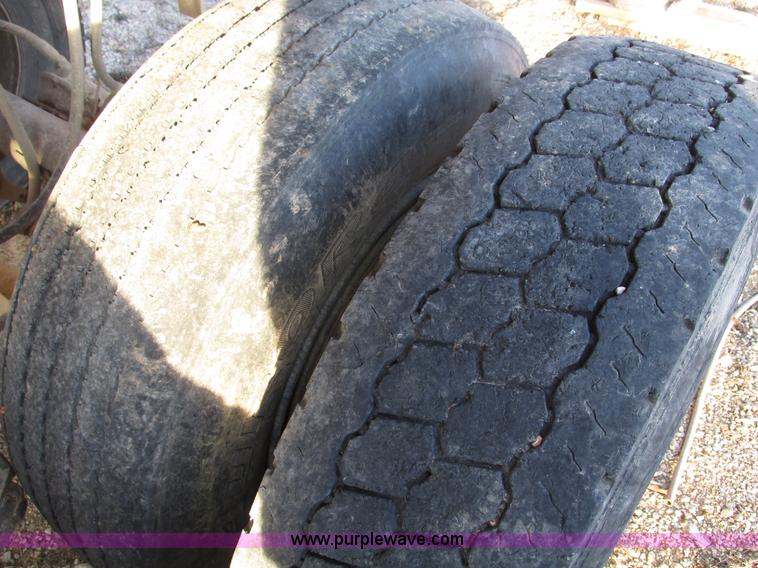 image for item F4227 1977 Highway TA 2442 24' aluminum end dump trailer