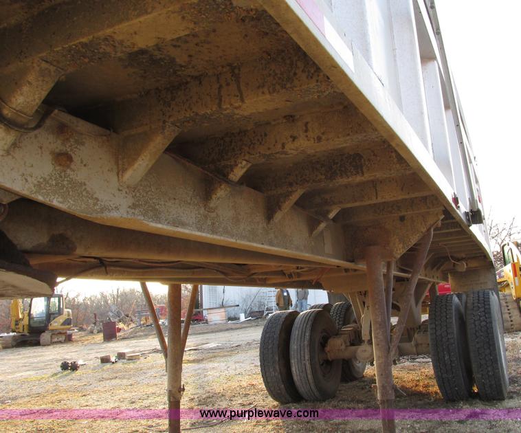 image for item F4227 1977 Highway TA 2442 24' aluminum end dump trailer