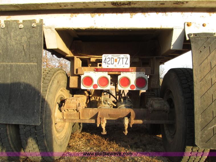 image for item F4227 1977 Highway TA 2442 24' aluminum end dump trailer