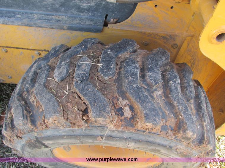 image for item F4247 2003 Case 70XT skid steer