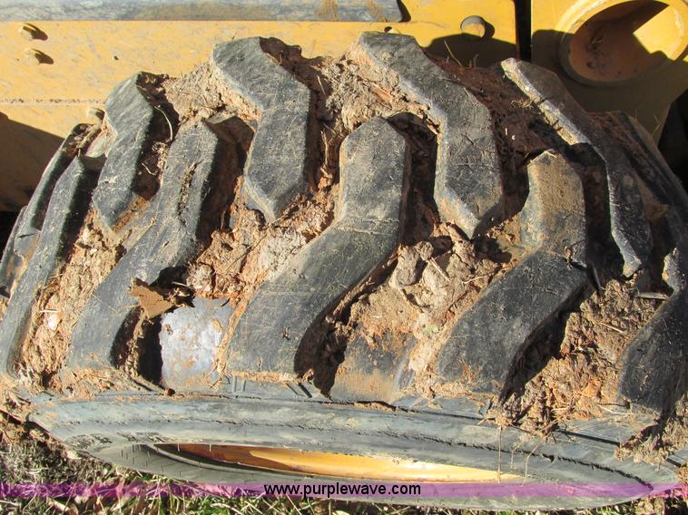 image for item F4247 2003 Case 70XT skid steer