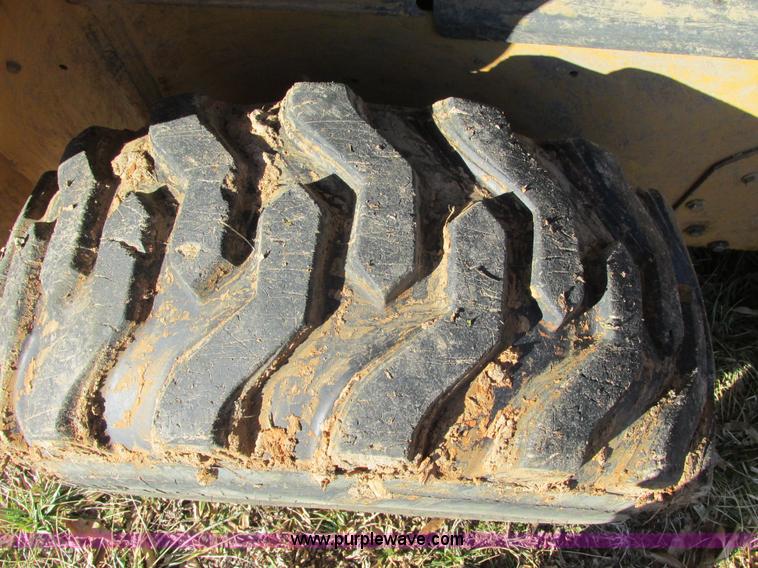 image for item F4247 2003 Case 70XT skid steer