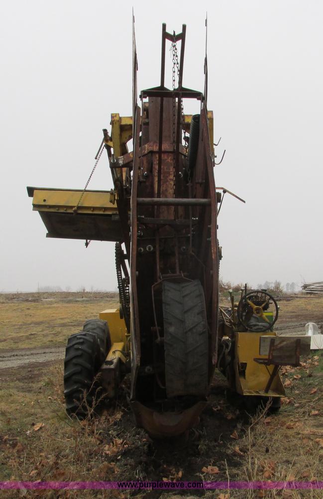image for item F4271 Speicher Bros 600 tandem traction trencher
