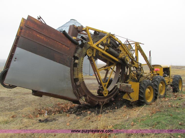 image for item F4271 Speicher Bros 600 tandem traction trencher