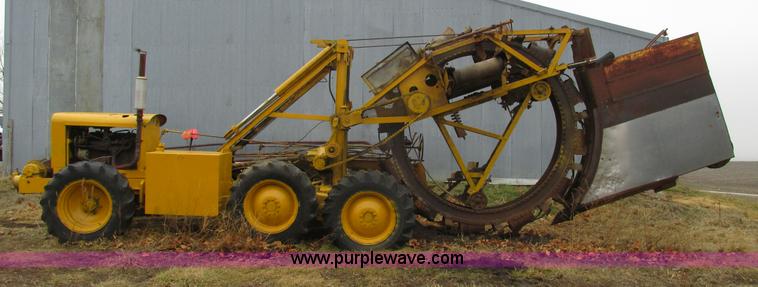 image for item F4271 Speicher Bros 600 tandem traction trencher