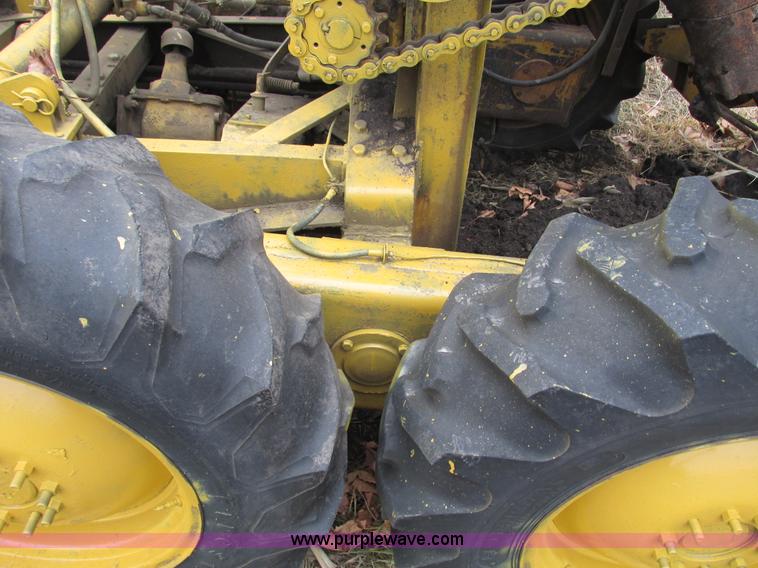 image for item F4271 Speicher Bros 600 tandem traction trencher