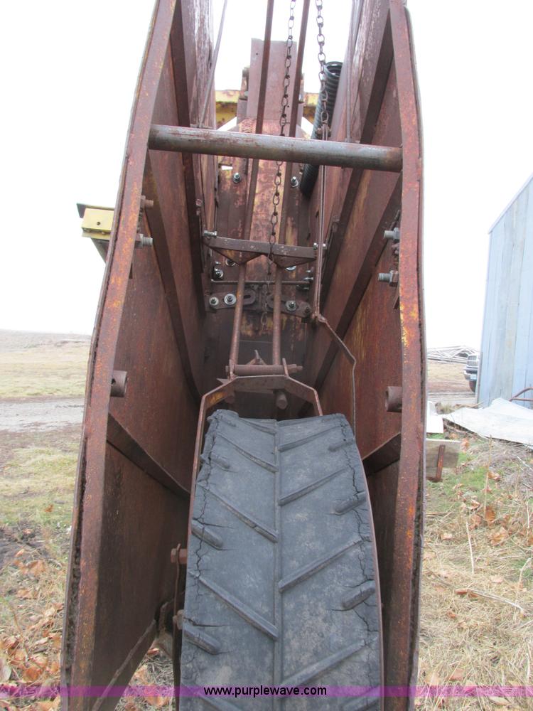 image for item F4271 Speicher Bros 600 tandem traction trencher