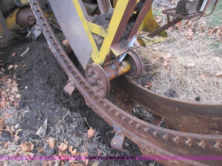 image for item F4271 Speicher Bros 600 tandem traction trencher