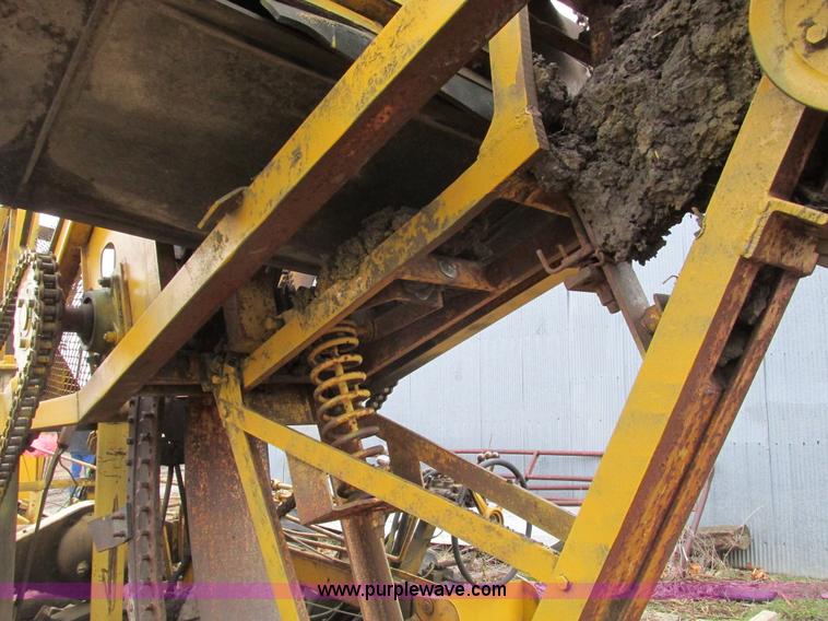 image for item F4271 Speicher Bros 600 tandem traction trencher